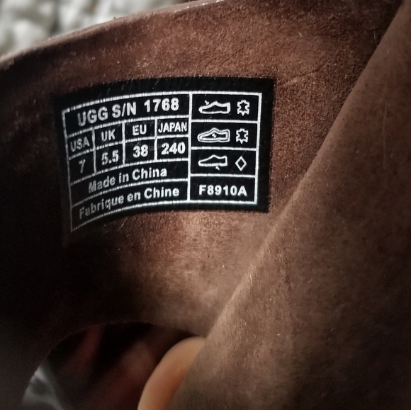 Ugg slips on comfy - Picture 9 of 11